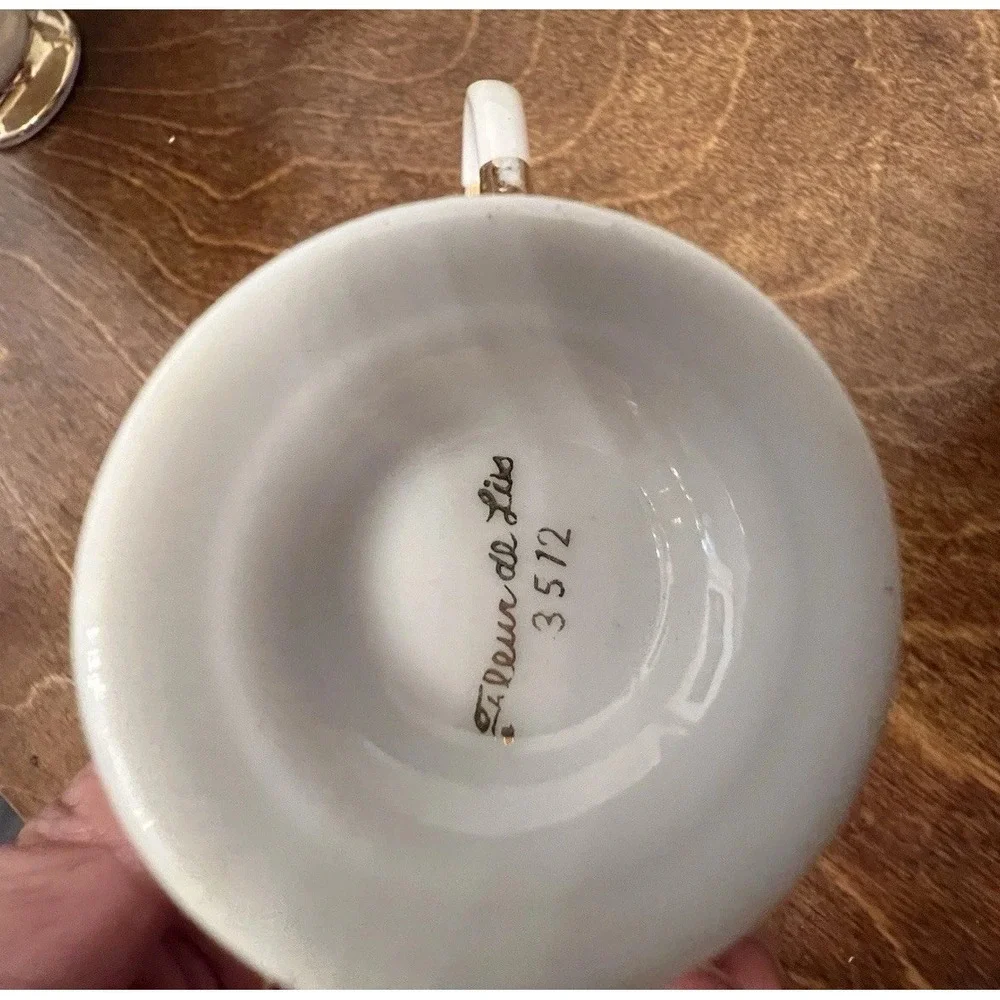 Set Of 4 Fleur De Lis Vtg Tea Cups Style 3512